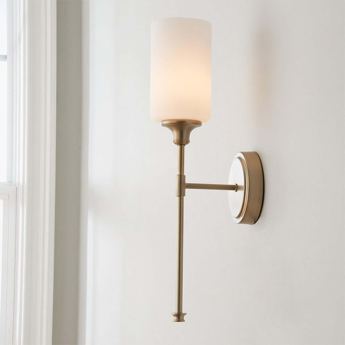 Ovrina Wall Lamp