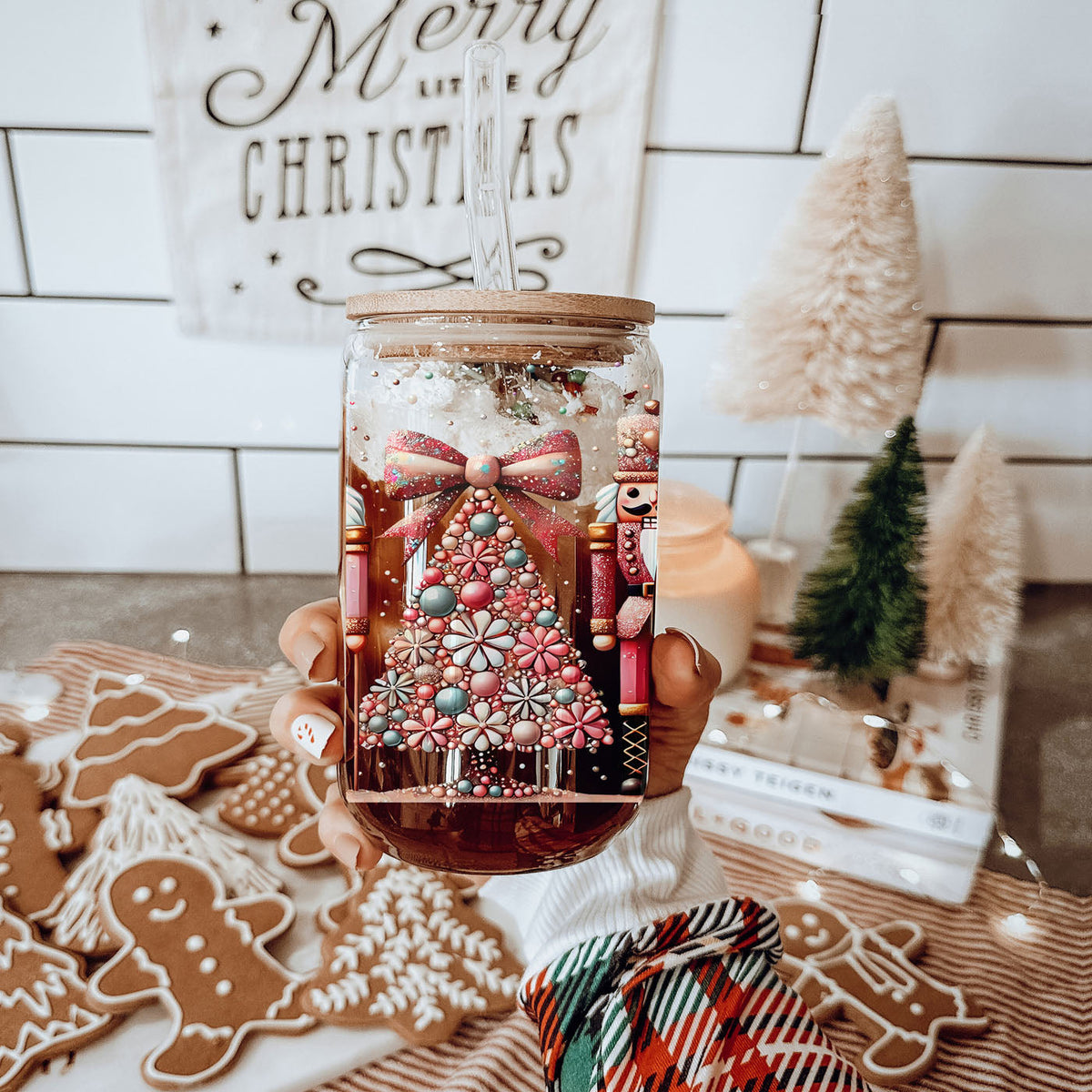 Nutcracker Glam 17oz