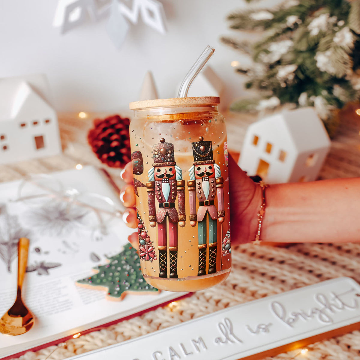 Nutcracker Glam 17oz